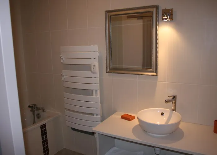 Chambres D'hotes Le Domaine De Stanislas Bed & Breakfast 5*